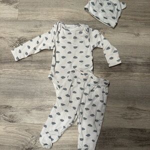 O'Mighty White and Gray cloud pattern Kids Set